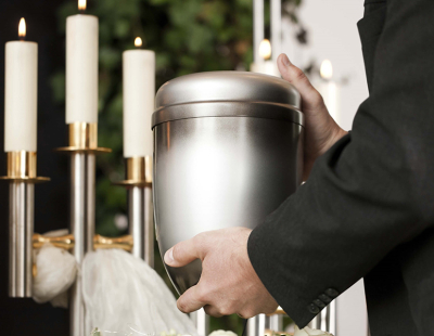Urnor Nykvarn - Stort utbud av urnor till begravningar i Nykvarn med omnejd - 1